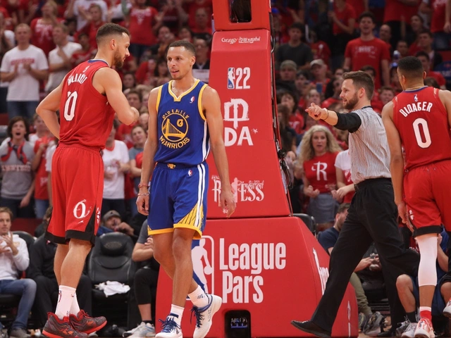 Houston Rockets dominam Warriors com vitória por 131-116 e seguem vivos nos playoffs da NBA